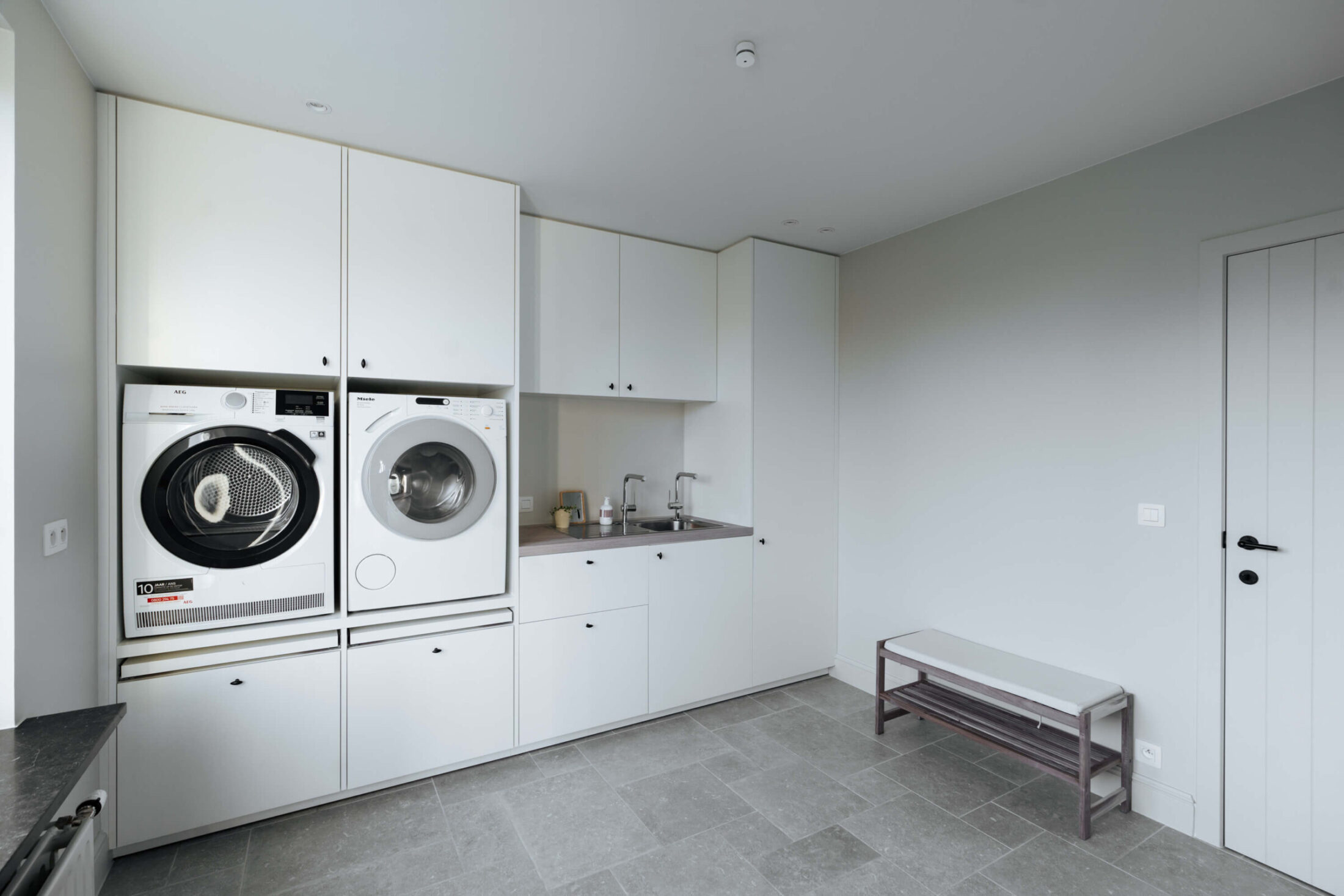 Kaster Perfect Storage Solution 27